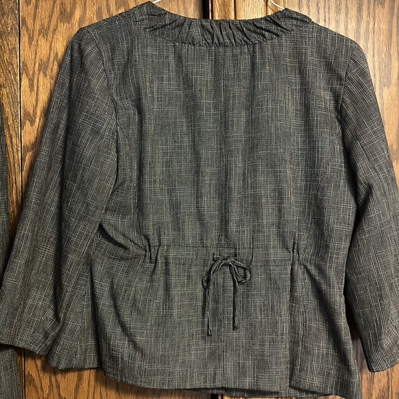 EUC JESSICA WOMENS SZ 12 2 pce suit in neutral bl/white/charcoal - Picture 6 of 14